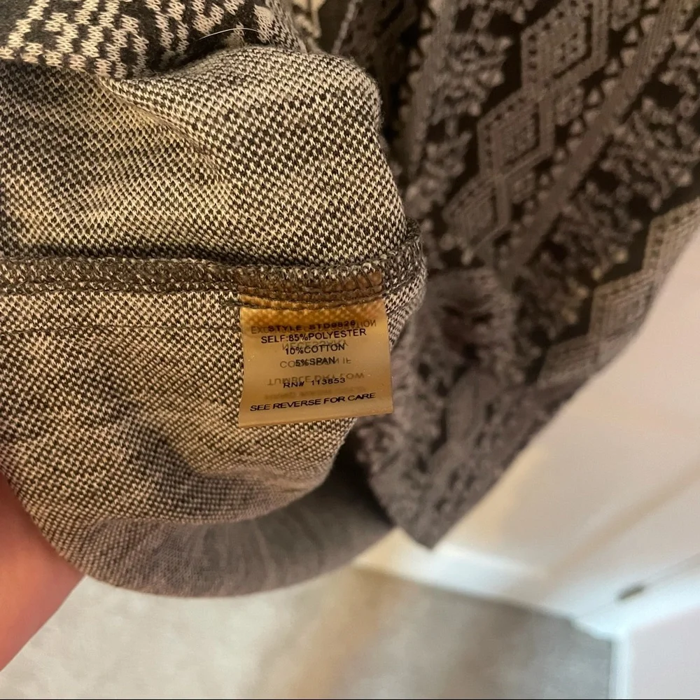 High-Neck Geometric Pattern Dress - Picture 7 of 7